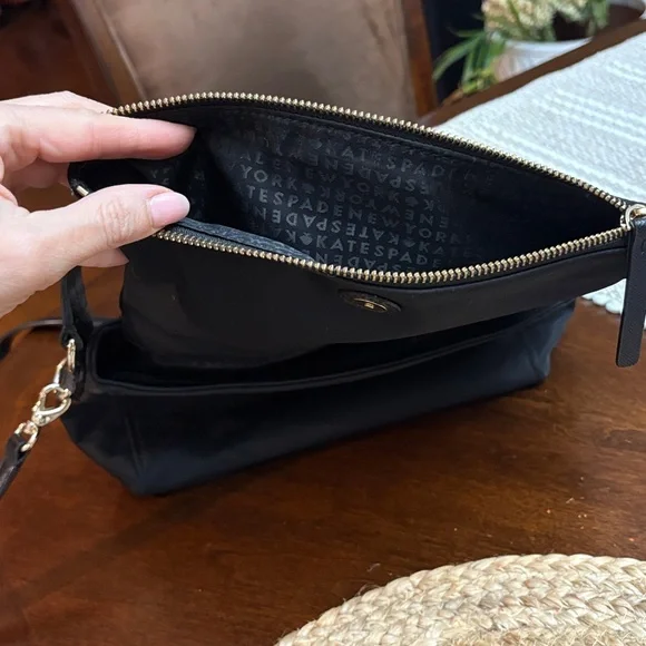 ♠️Kate Spade ♠️ Black Nylon Crossbody Bag❤️ - Picture 2 of 6
